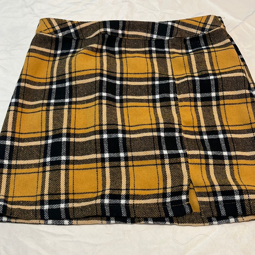 No Boundaries yellow plaid skirt
